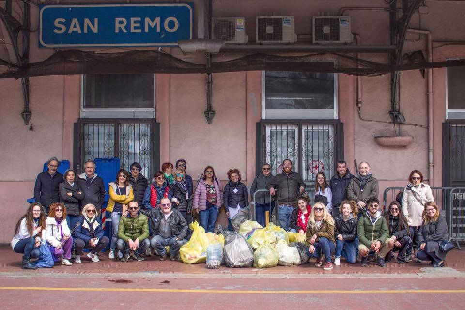 Deplasticati a Sanremo, buona la prima. Raccolti 60 kg di rifiuti e un migliaio di mozziconi