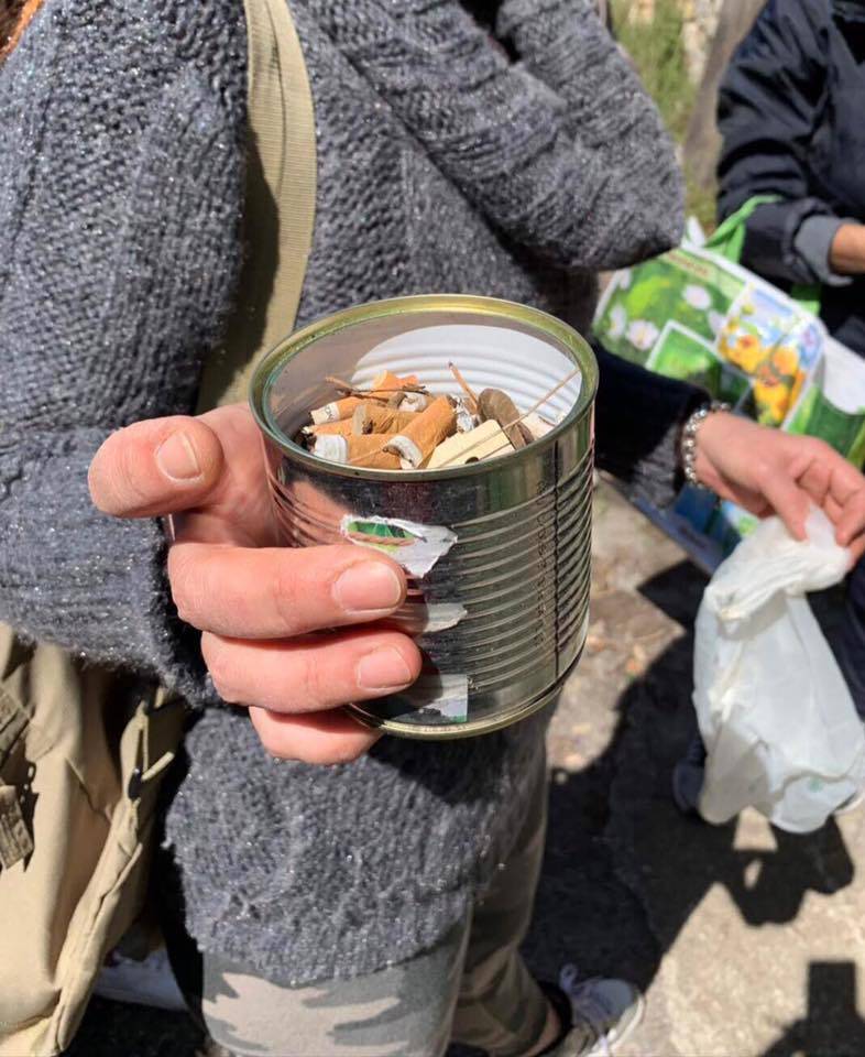 Sanremo, "I Deplasticati" colpiscono ancora. Ripulita via Vallarino