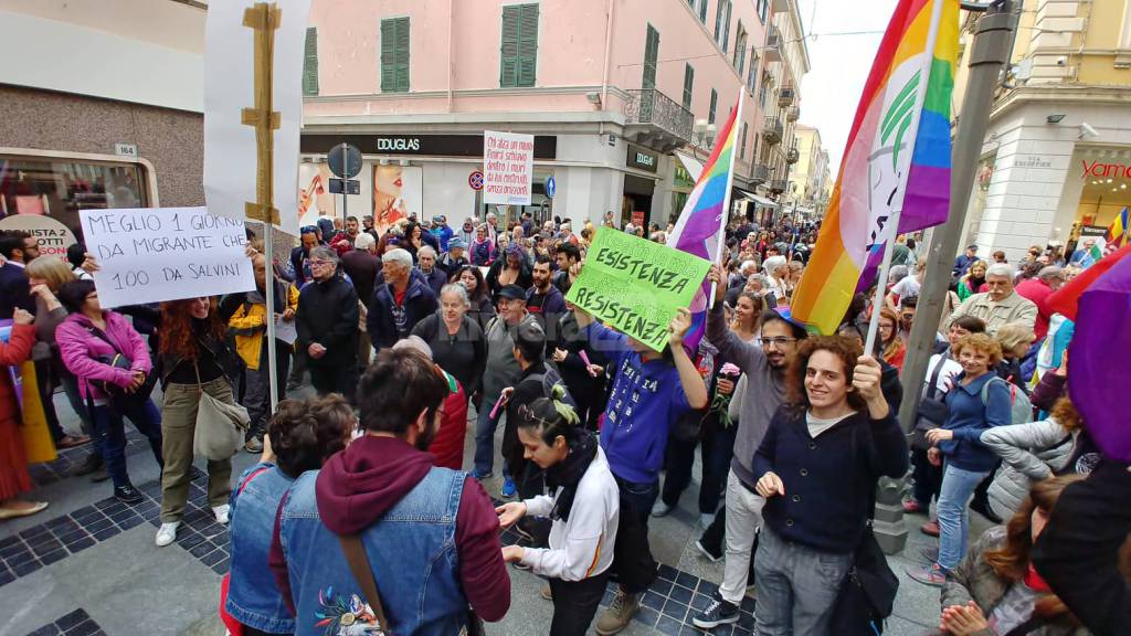 contromanifestazione salvini