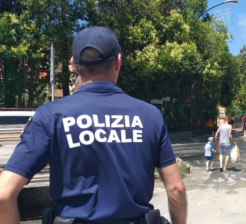 controlli polizia locale diano marina conferimento rifiuti