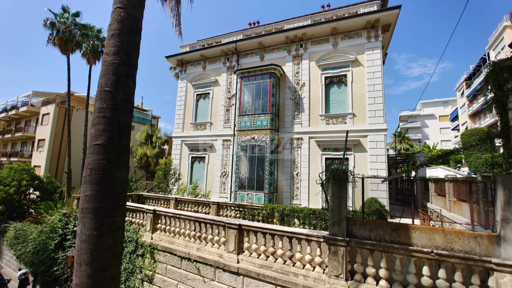 Sanremo, un’offerta per trasformare Villa Angerer in albergo. Ponente Ambiente Cultura: «E’ una svendita»