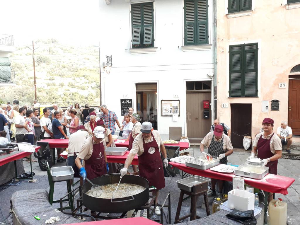 Vallebona, le immagini de ‘l’anciua in se crote’