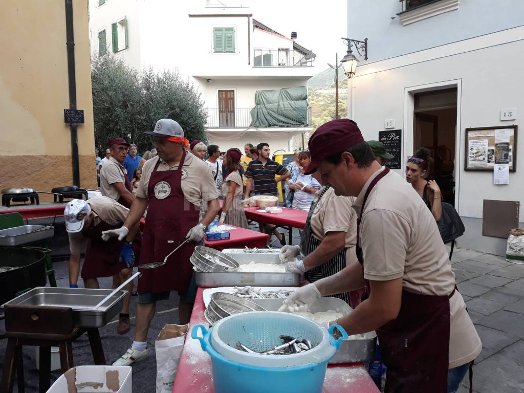 Vallebona, le immagini de ‘l’anciua in se crote’