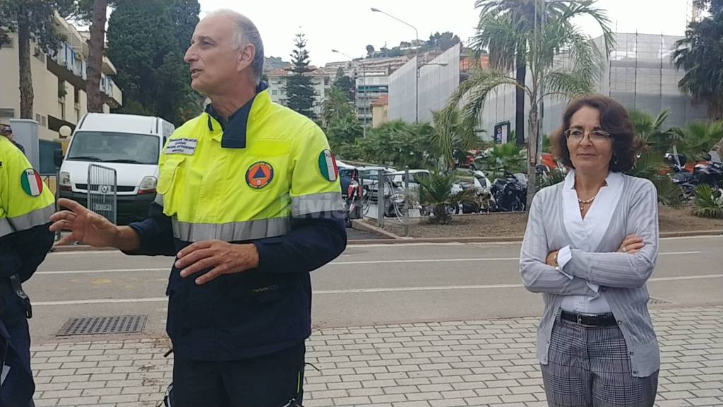 La simulazione di un'emergenza con la protezione civile