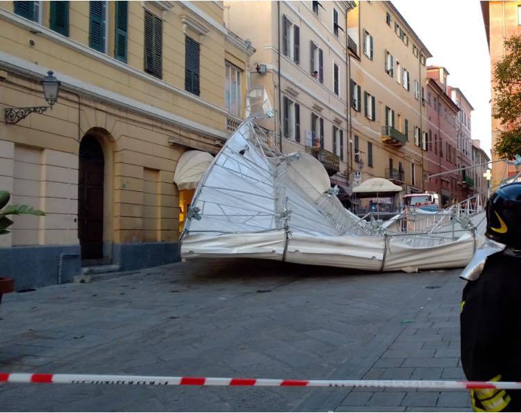 Imperia, crollo impalcatura del Cavour: ora si indaga l’ipotesi è disastro colposo