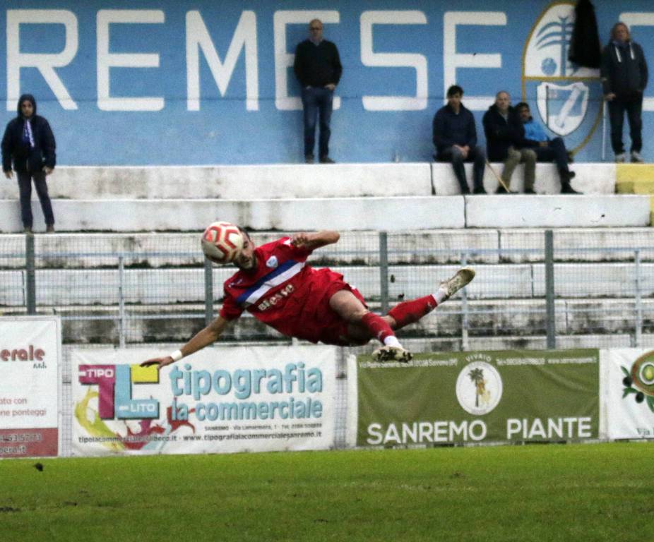 La Sanremese abbatte il Ligorna, Scalzi super si porta via il pallone