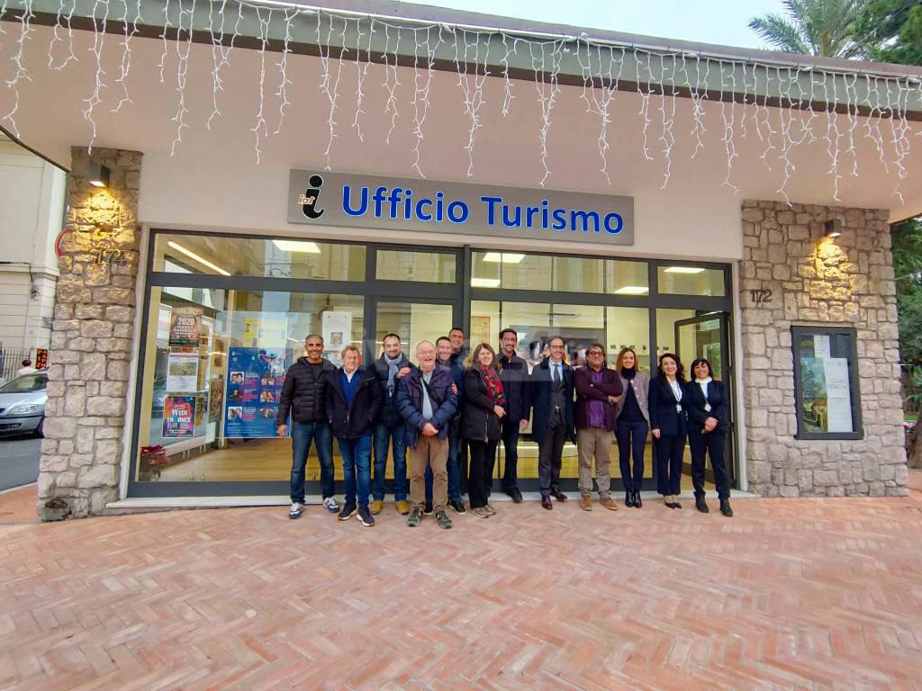 Bordighera si fa bella, inaugurato il nuovo ufficio IAT