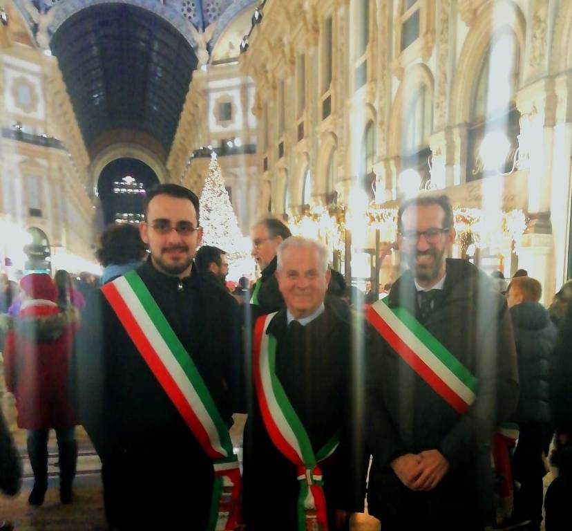 Scajola guida la pattuglia dei sindaci imperiesi in marcia a Milano per la Segre