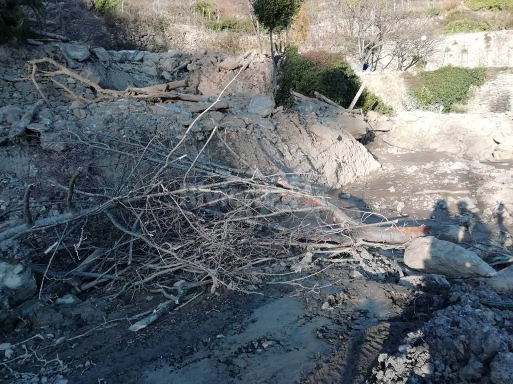 Rezzo, critica la situazione a Cenova. Sindaco Adorno: «Lavoriamo per portare a casa sfollati per Pasqua»