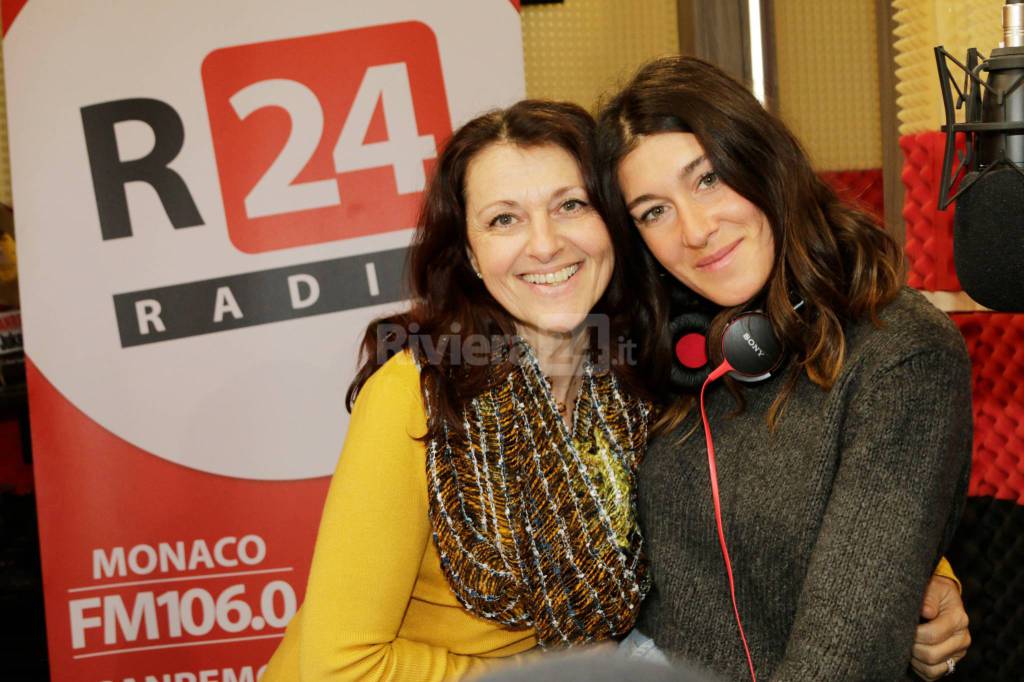 “Più semplice”, la cantante Monia Russo presenta il suo nuovo brano ai microfoni di R24