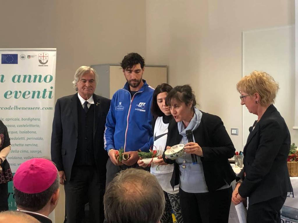 “Natale dello sportivo 2019”, il Sindaco di Vallebona consegna le ‘ciotole della benemerenza dello sport europeo’