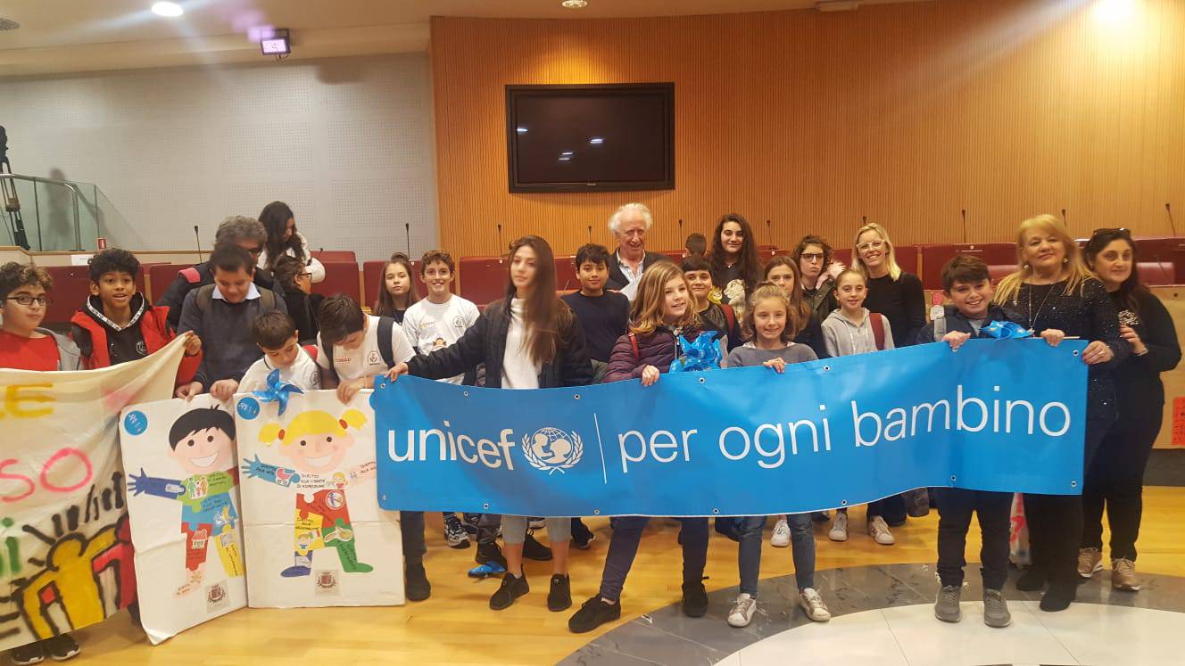 Anche gli studenti del consiglio comunale dei ragazzi di Ospedaletti all’incontro Unicef a Genova