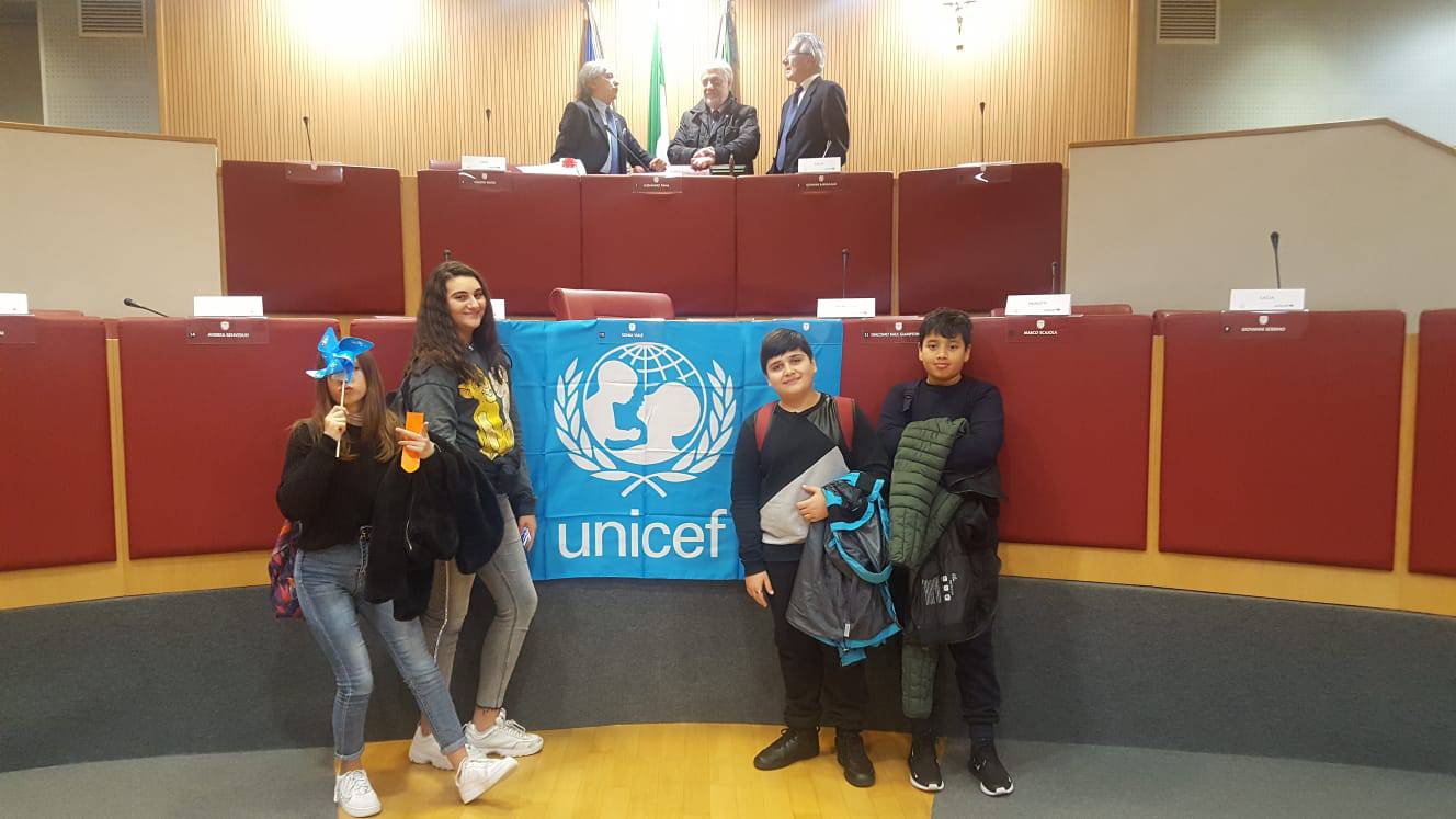 Anche gli studenti del consiglio comunale dei ragazzi di Ospedaletti all’incontro Unicef a Genova