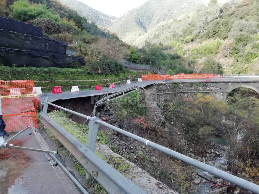 Sopralluogo dell’assessore regionale Giampedrone sulla frana tra Dolceacqua e Rocchetta Nervina