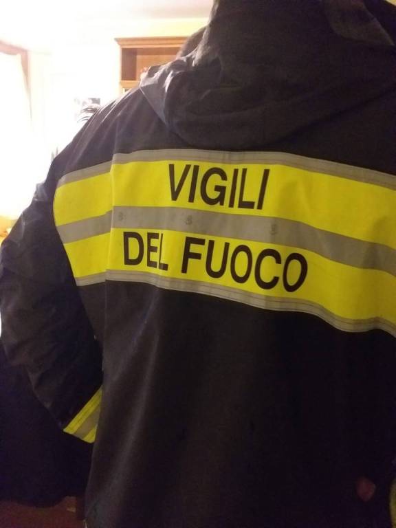 tubatura rotta case parcheggio vigili del fuoco