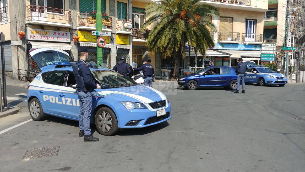 Coronavirus, controlli della polizia in centro a Sanremo contro &#8220;furbetti&#8221; delle seconde case