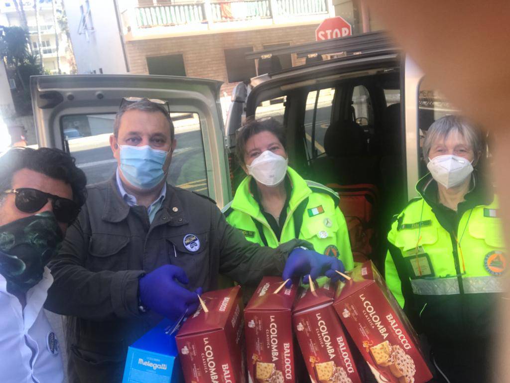 Fratelli d’Italia di Bordighera consegna colombe di Pasqua a protezione civile, forze dell’ordine e operatori sanitari