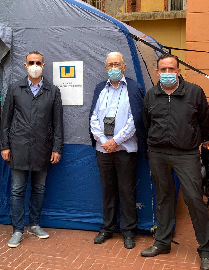 Ventimiglia, montata la tenda modello “rescue” donata dalla Fondazione Casartelli-Perraro alla Croce Verde Intemelia