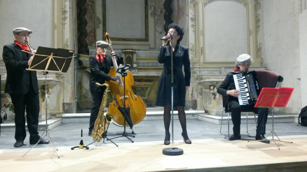 Arma di Taggia, tributo a Edith Piaf in piazza Marinella