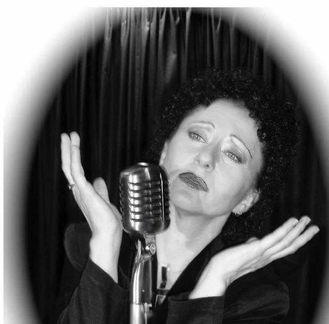  Edith Piaf