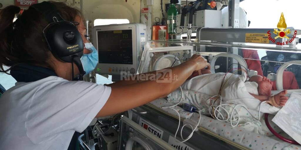 In volo con Drago neonato elitrasportato al Gaslini dall’ospedale di Imperia