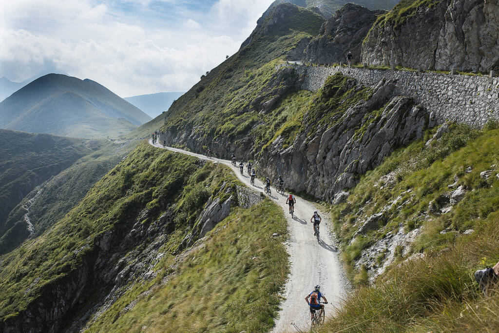 Il 29 agosto torna la Transalp Experience, la traversata in bicicletta dalle Alpi al mare