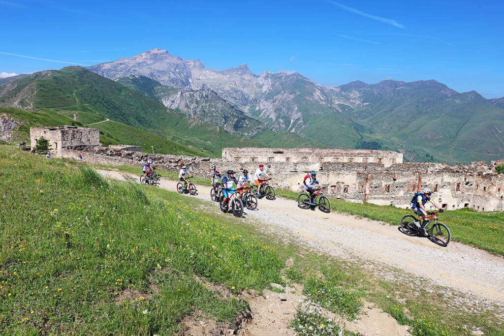 Il 29 agosto torna la Transalp Experience, la traversata in bicicletta dalle Alpi al mare