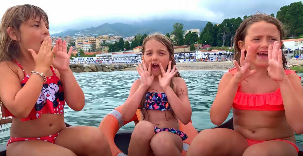 Più di 7,4 milioni di click, la baby star di youtube Ameli spopola con un video sulle spiagge di Sanremo