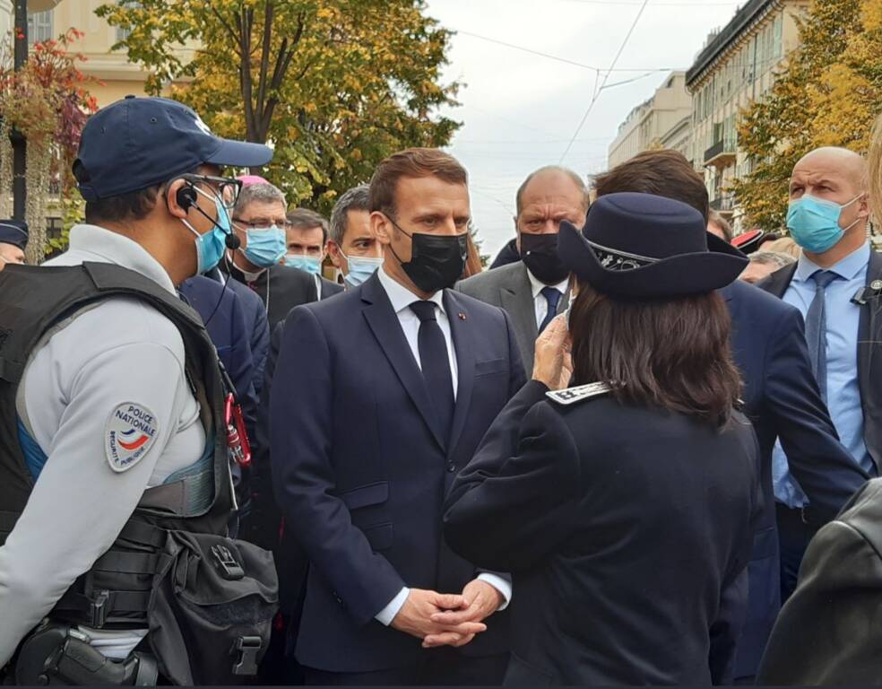 Attentato di Nizza, in Francia un numero verde per segnalare i sospetti terroristi