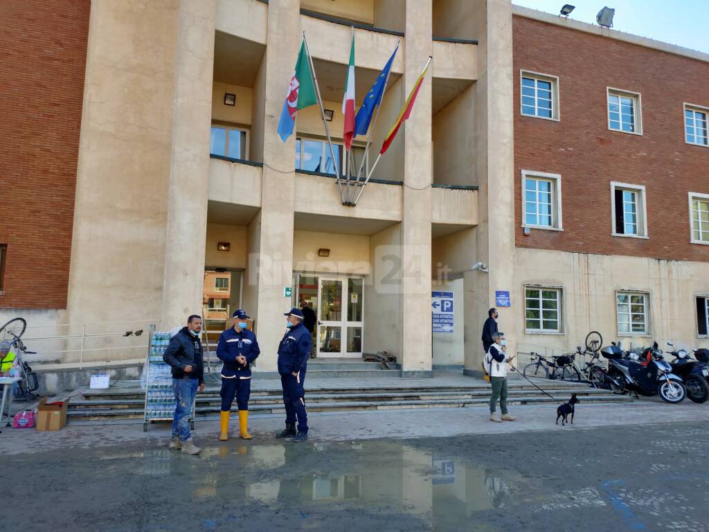 Ventimiglia a due giorni dall'alluvione, l'amministrazione comunale: «Venite ad aiutarci»