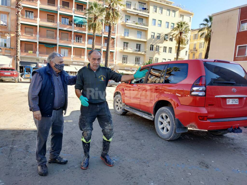 Ventimiglia a due giorni dall&#8217;alluvione, l&#8217;amministrazione comunale: «Venite ad aiutarci»