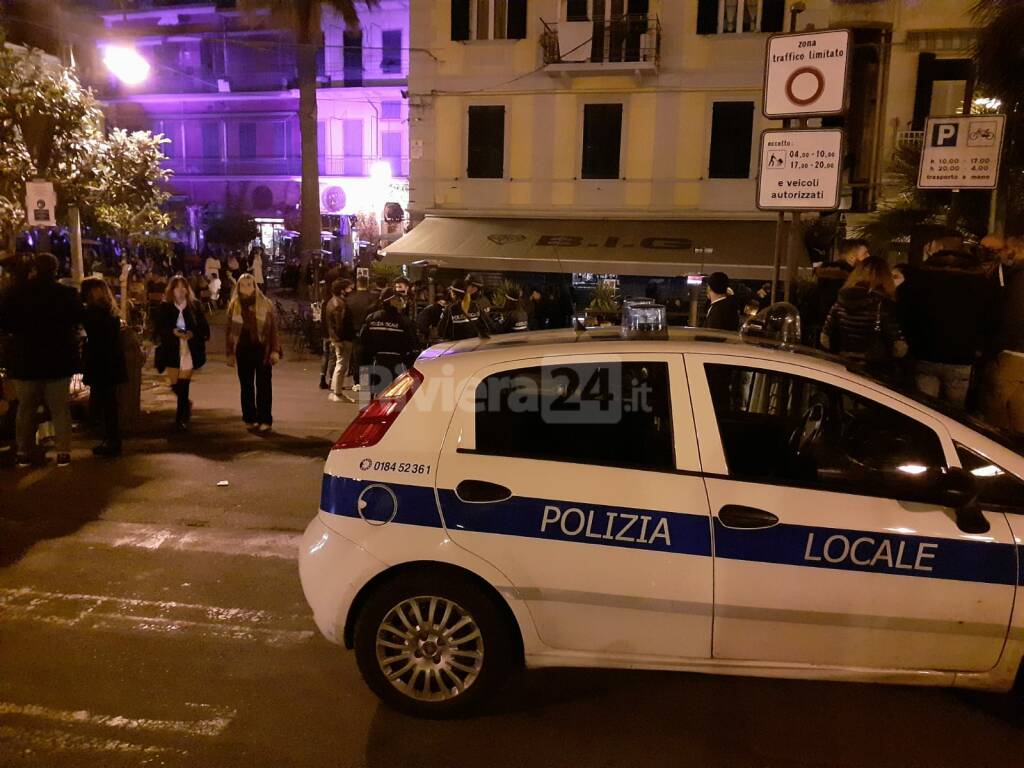 Sanremo, a mezzanotte scatta la stretta sulla movida: tutti a casa