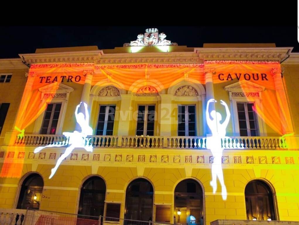 Imperia, San Leonardo accende le luminarie natalizie