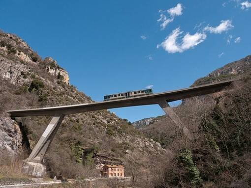 Comitato Amici del Treno delle Meraviglie: «Linea Cuneo-Ventimiglia ancora bloccata, isolati Olivetta San Michele ed Airole»