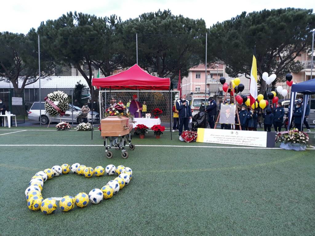 riviera24 - Camporosso, funerale di Mircko Salvaterra