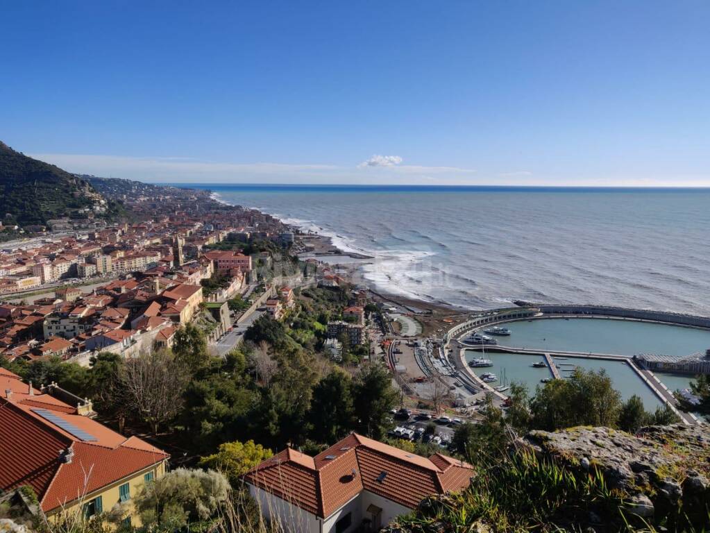 Sul lungomare e nelle spiagge di Ventimiglia arriva il “Venti24 beach party”