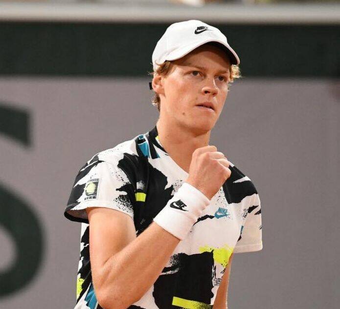 Miami Open, Jannik Sinner batte Karen Chačanov e vola agli ottavi