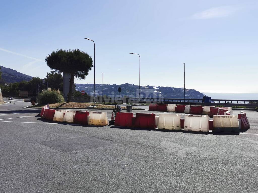 bordighera recinzioni autostrada migranti