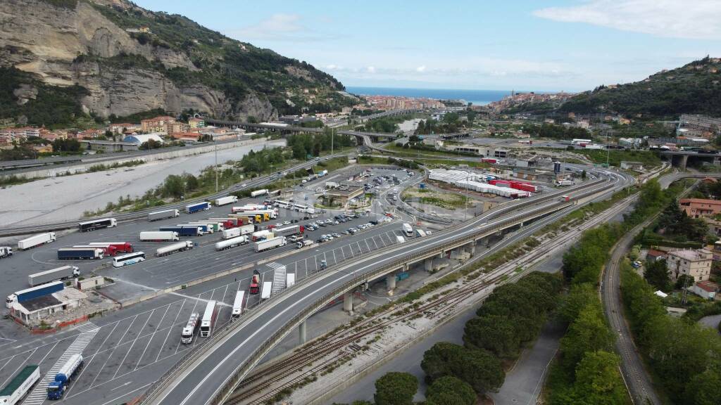 parco roja autoporto ventimiglia