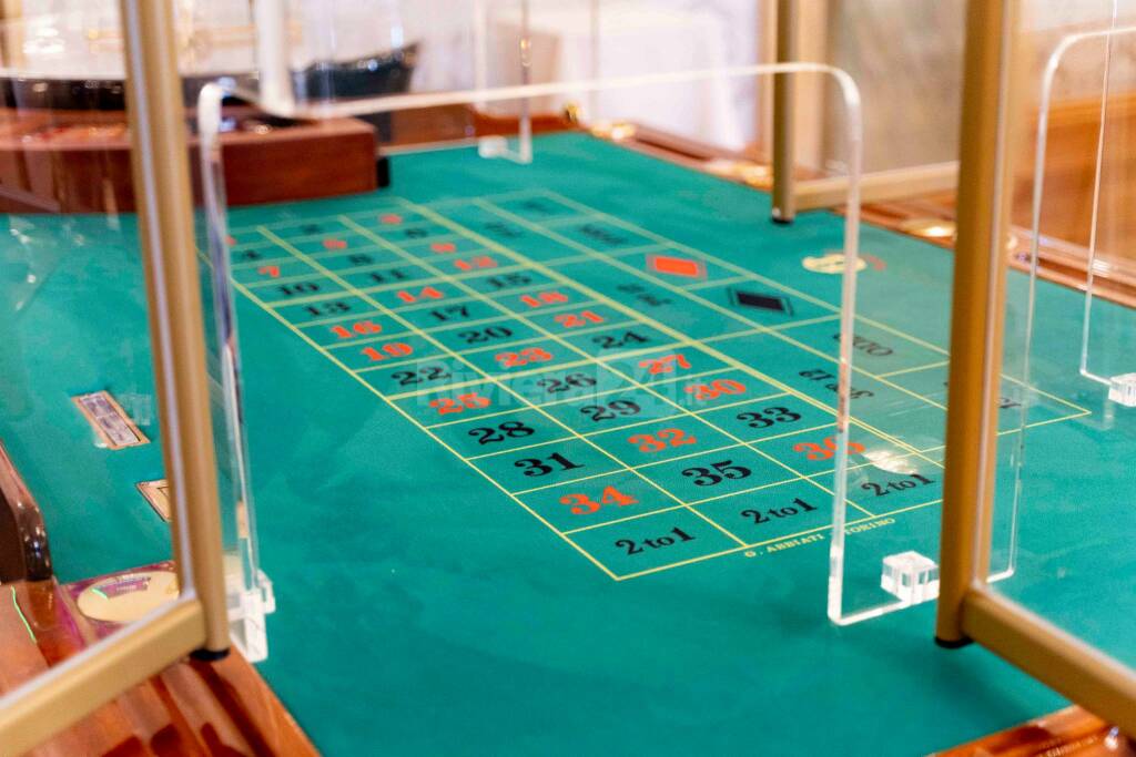 Al Casinò di Sanremo vincono i croupier, in 38 intravedono l’assunzione