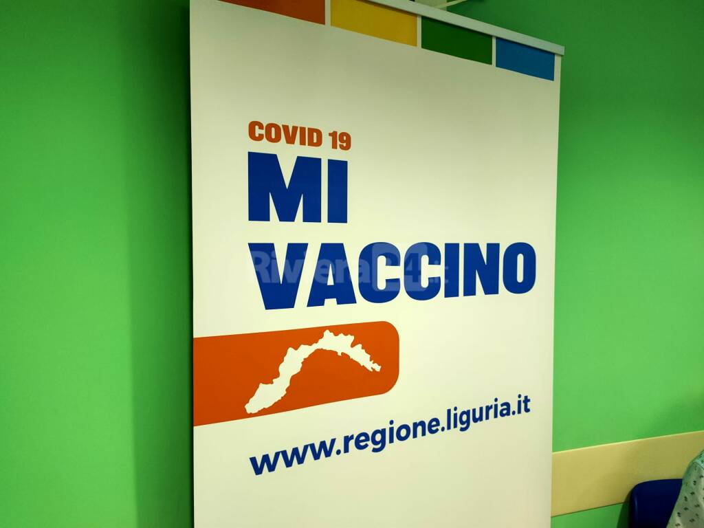 Al Palasalute di Imperia vaccini fino a mezzanotte