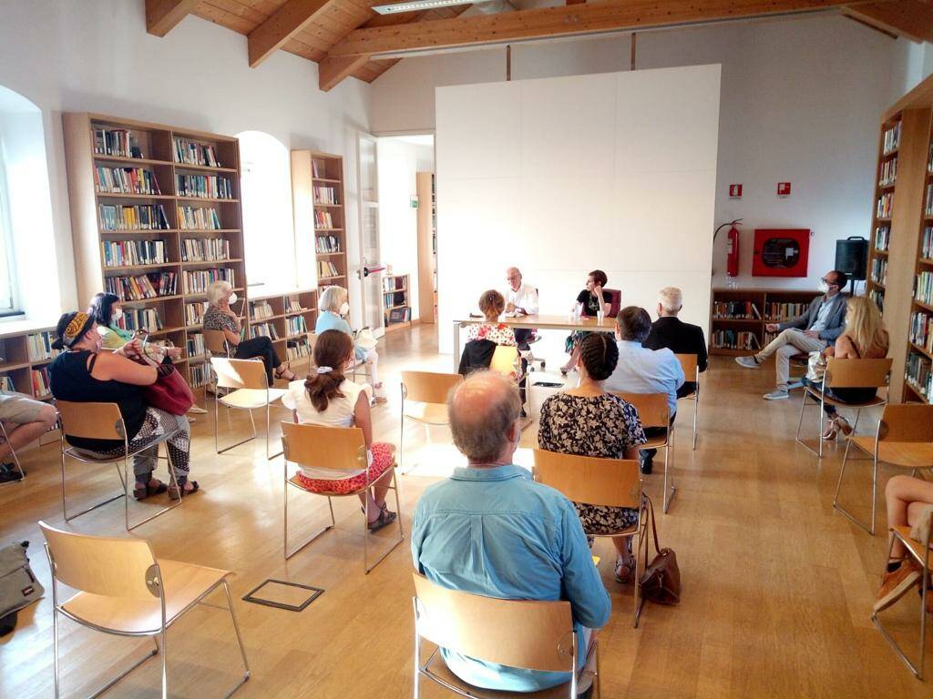 Ventimiglia ricorda Marise Ferro, presentata la raccolta di racconti biografici “Le Romantiche”