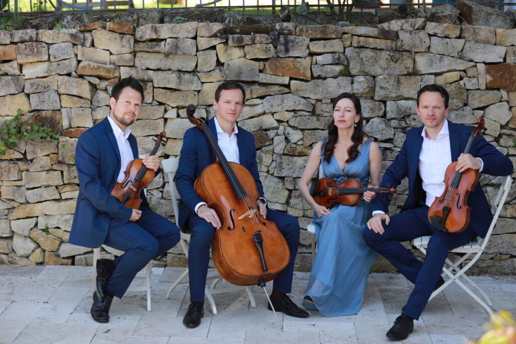 Cervo, la Piazza dei Corallini ospita il recital del Casal Quartett