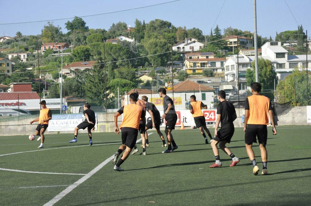 Imperia calcio, primo giorno di raduno al campo "Salvo" 