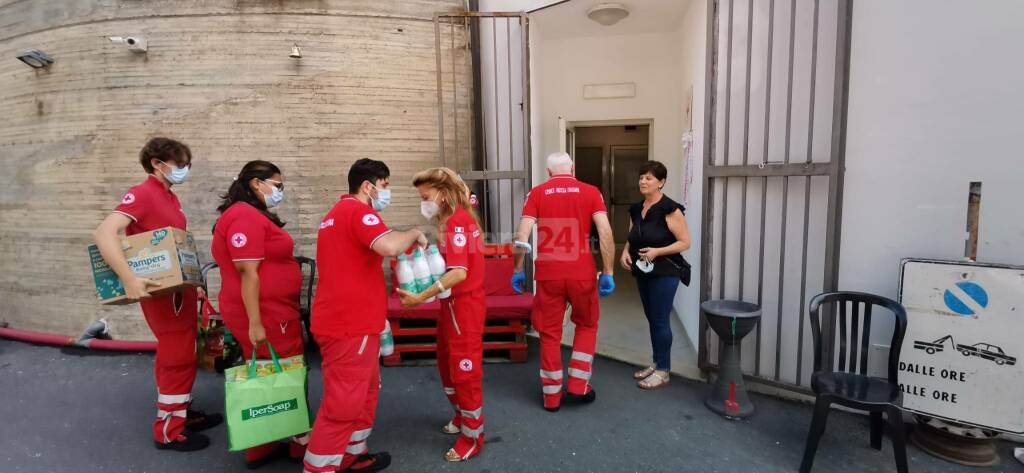 volontari croce rossa donazioni afgani sanremo