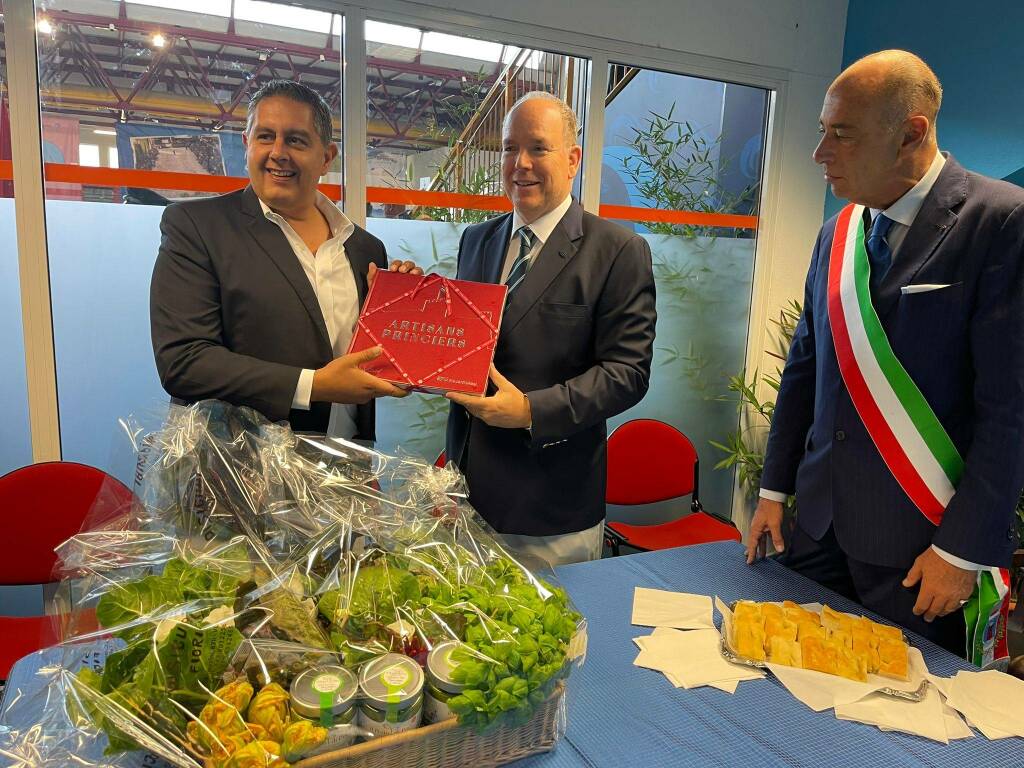 Sport, il presidente Toti insieme al principe Alberto di Monaco ai mondiali di bocce ad Alassio