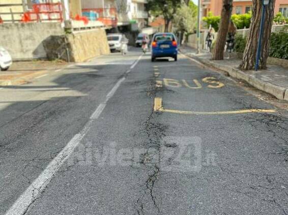 Sanremo, in via Padre Semeria monta la protesta: raccolta firme contro il Comune