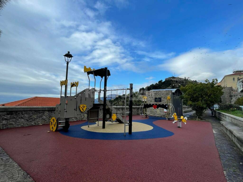 A Ventimiglia Alta inaugurato il nuovo parco giochi a tema medievale