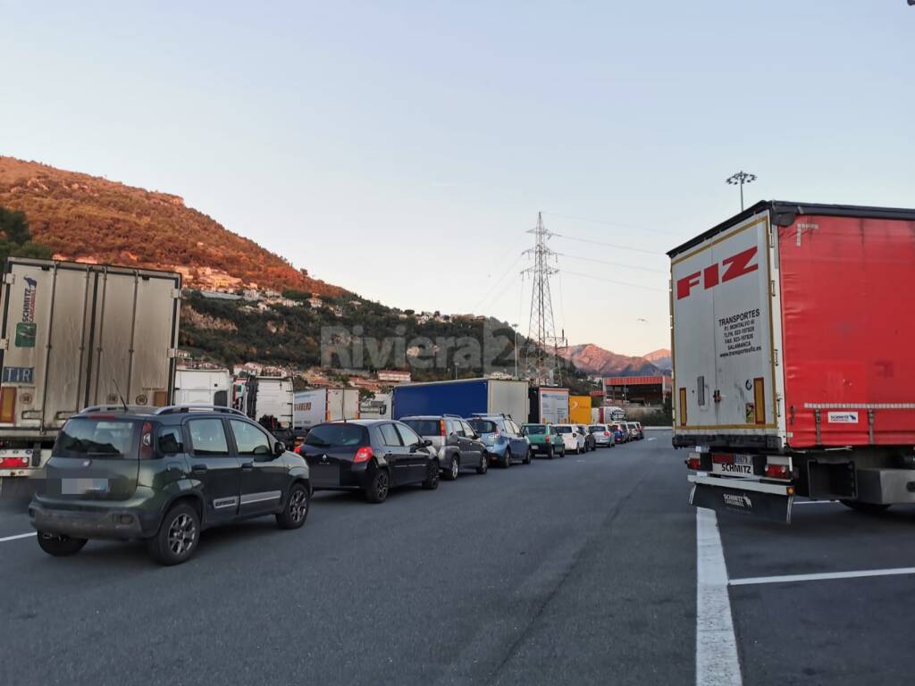 Ventimiglia, pronto il centro tamponi all’autoporto. Sabato il trasferimento