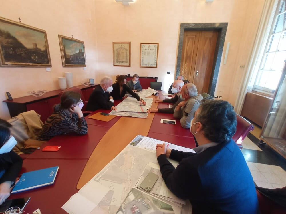 Incontro su pista ciclabile a Imperia